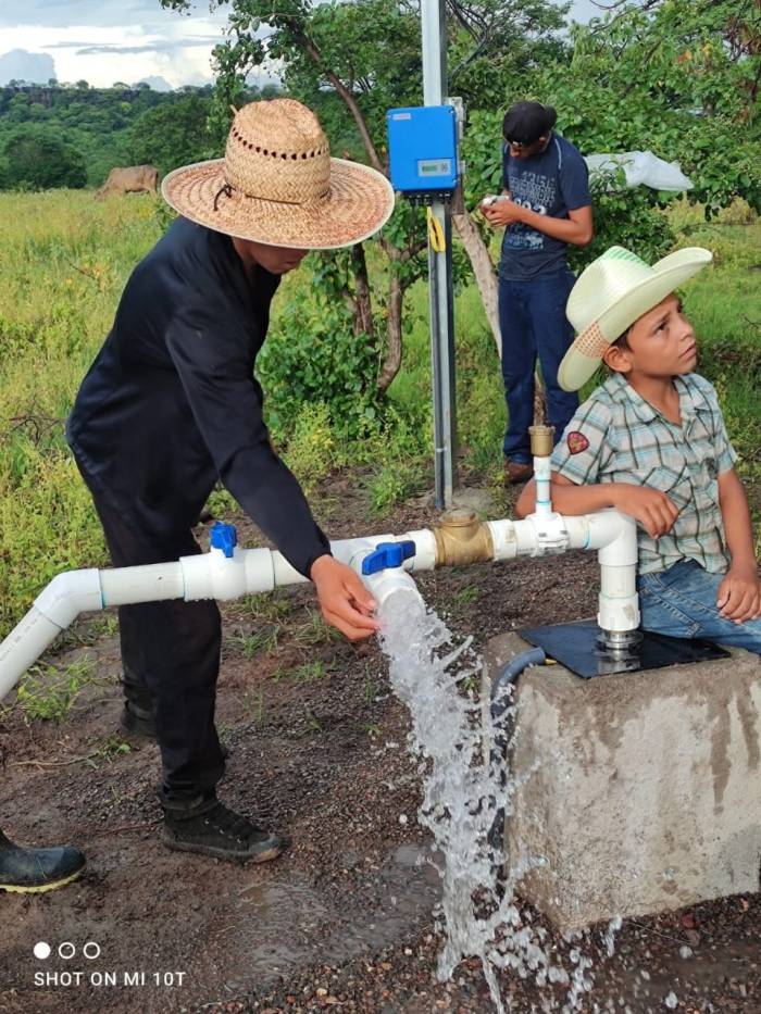 Crop irrigation solar system
