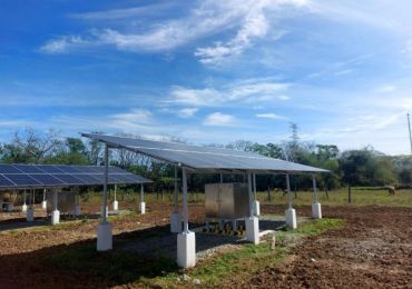 フィリピンに10kVA太陽光発電蓄電システム6セットを設置