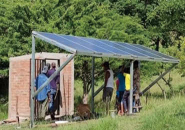 ニカラグアの2.2kW太陽光ポンプインバータシステム