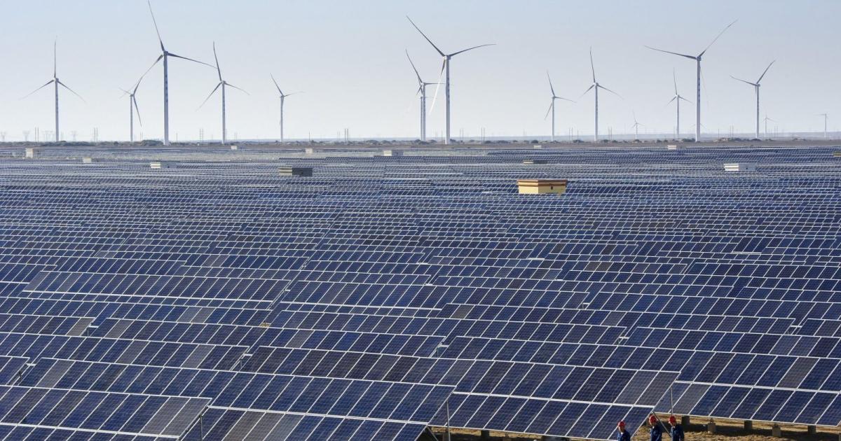 インド、1.2GWの太陽光・風力ハイブリッド発電プロジェクトの入札を募集